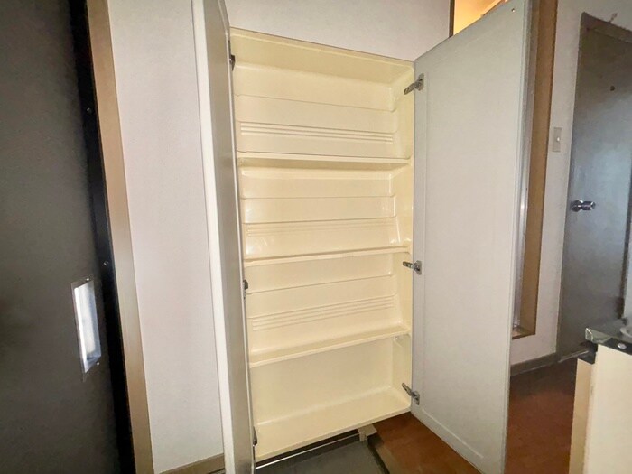 物件内観写真18　(靴箱)