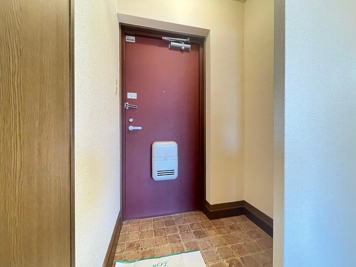 物件内観写真18　(玄関)