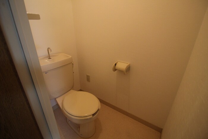 物件内観写真12　(トイレ)