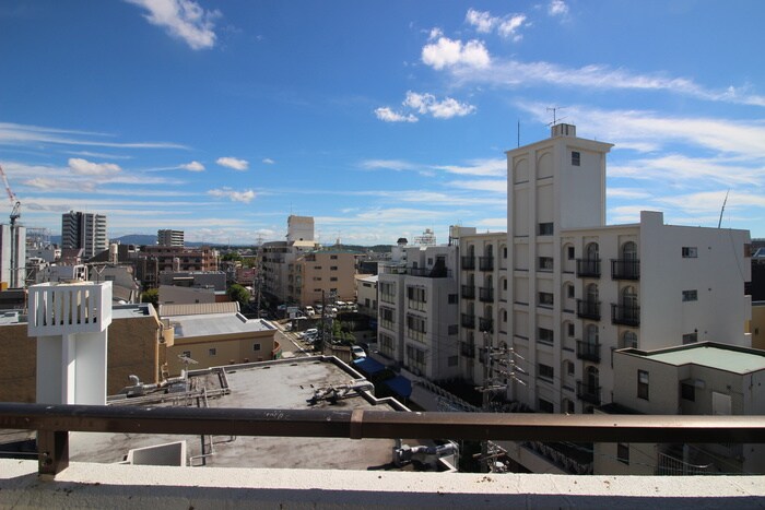 物件内観写真16　(室内からの展望)