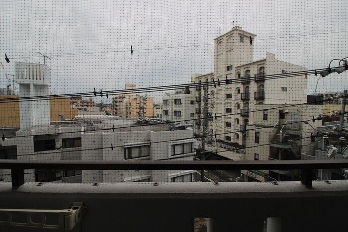 物件内観写真16　(室内からの展望)