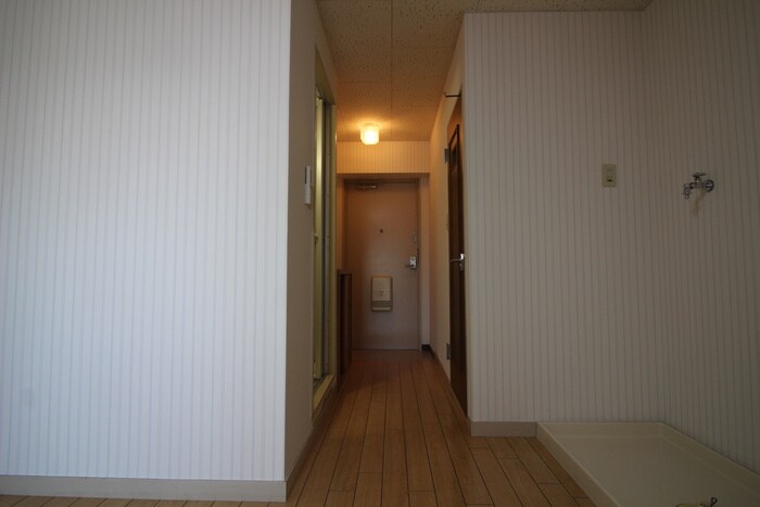 物件内観写真22　(廊下)