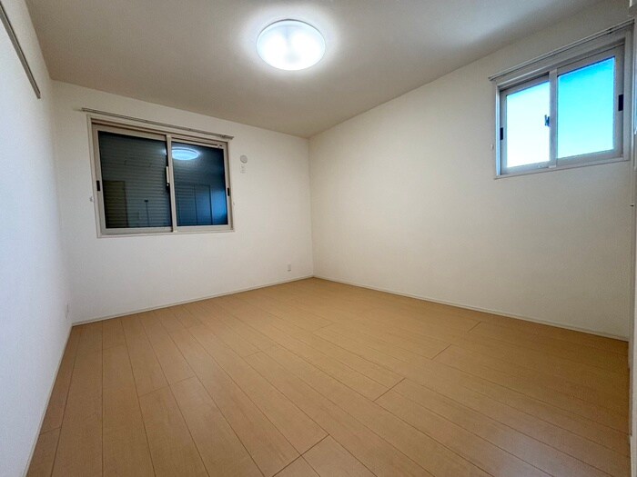 物件内観写真8　(居室)