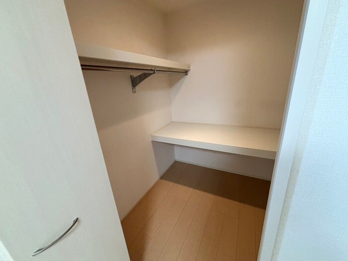 物件内観写真13　(収納)
