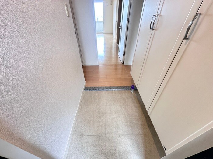 物件内観写真20　(玄関)