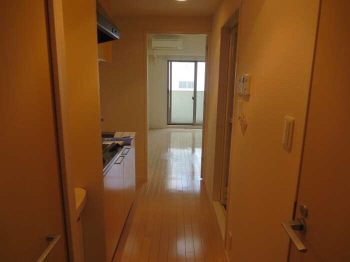 物件内観写真15　(廊下)