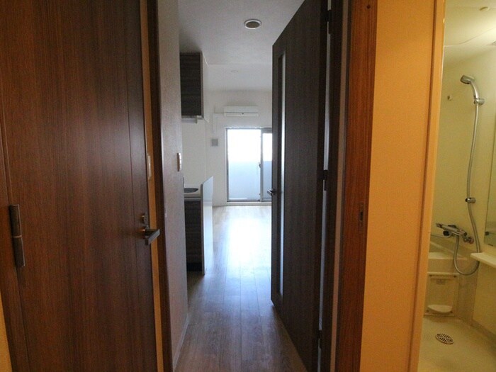 物件内観写真20　(廊下)