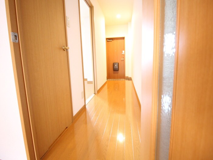 物件内観写真15　(廊下)