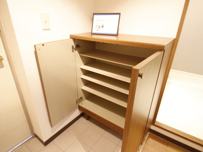 物件内観写真18　(靴箱)