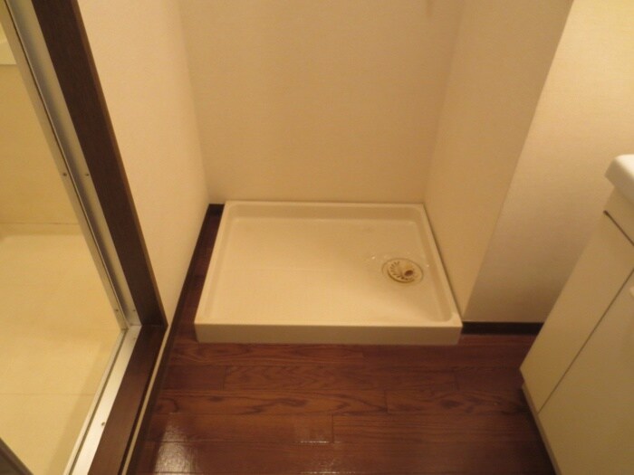 物件内観写真14　(洗濯機置場)