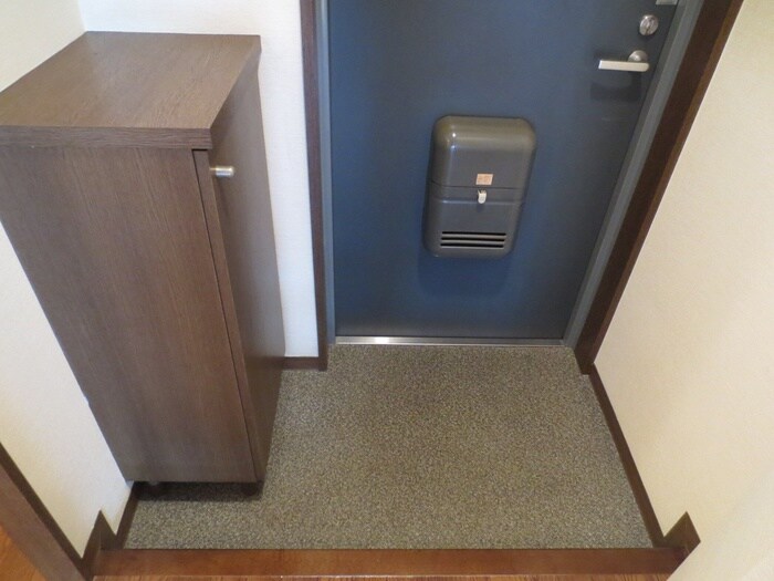 物件内観写真18　(玄関)