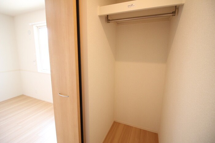 物件内観写真11　(収納)