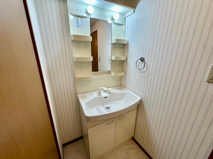 物件内観写真15　(洗面)