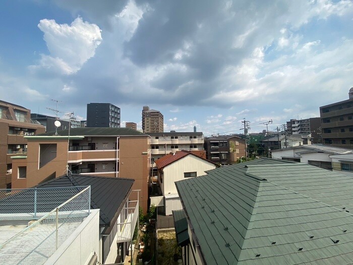 物件内観写真15　(室内からの展望)