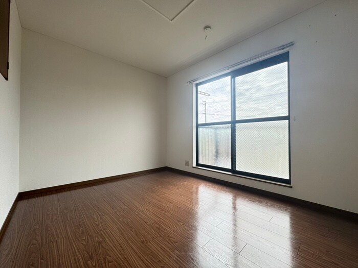 物件内観写真9　(居室)