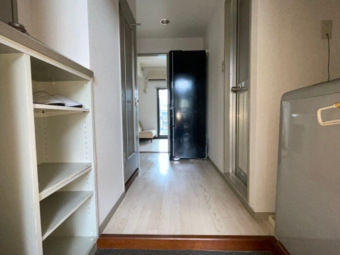 物件内観写真15　(玄関)
