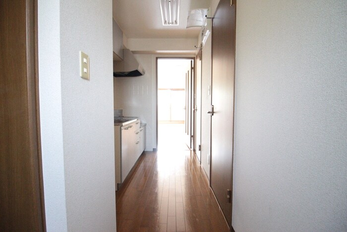 物件内観写真20　(廊下)