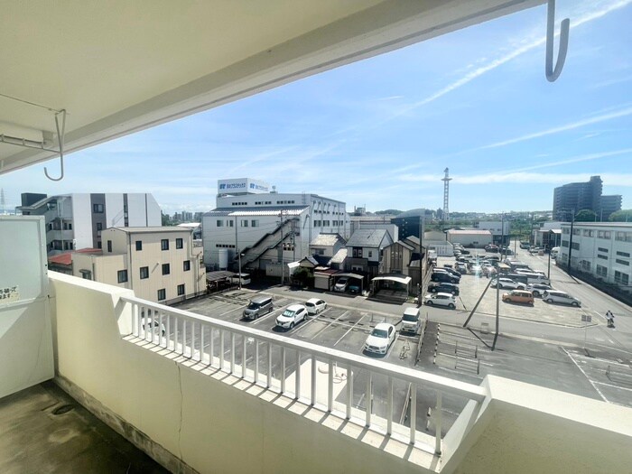 物件内観写真18　(室内からの展望)