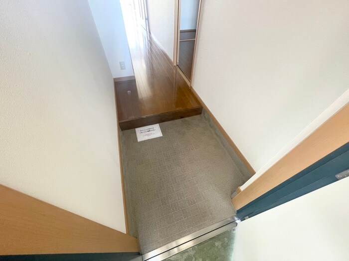 物件内観写真19　(玄関)