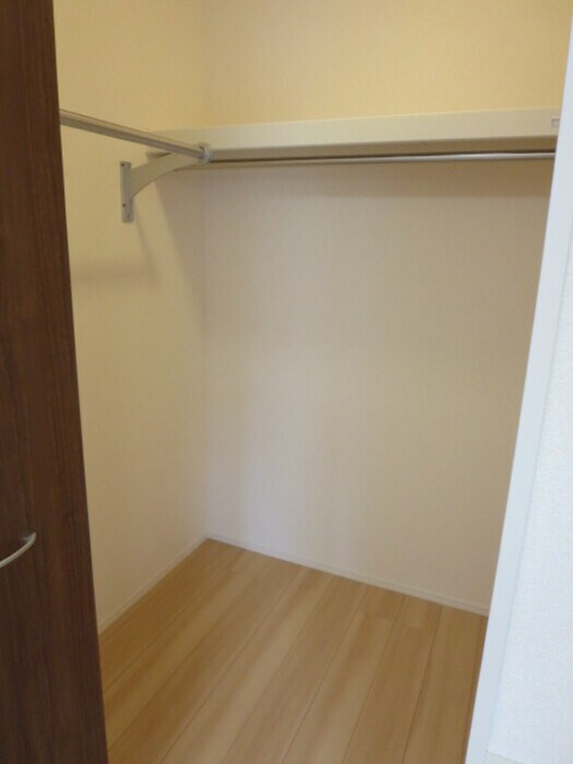 物件内観写真13　(収納)
