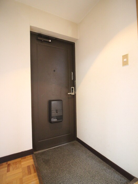 物件内観写真19　(玄関)