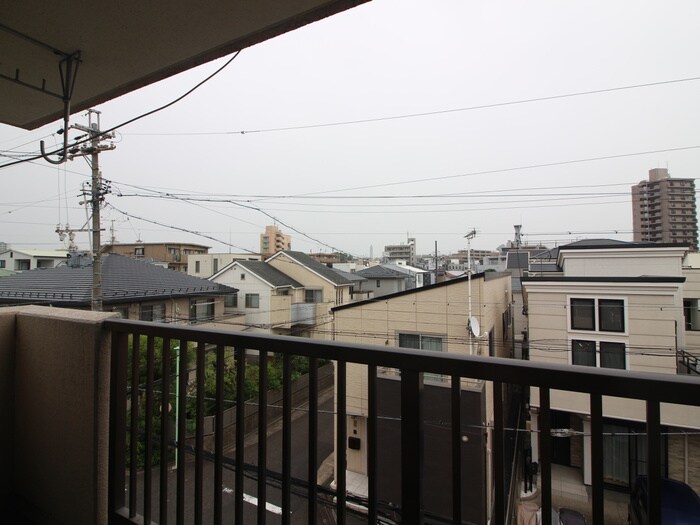 物件内観写真22　(室内からの展望)