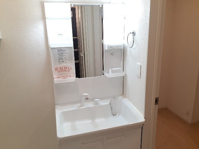 物件内観写真12　(洗面)