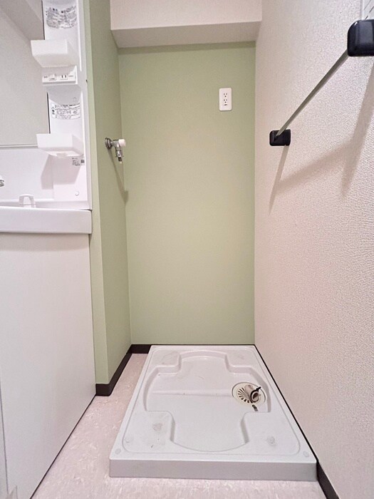 物件内観写真10　(洗濯機置場)