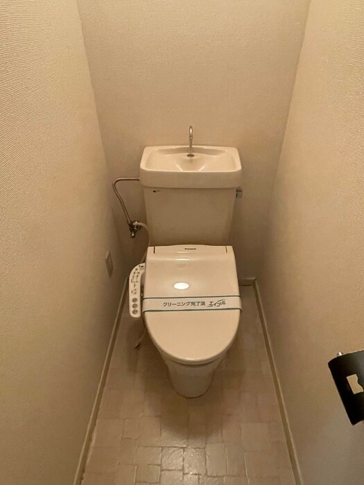 物件内観写真8　(トイレ)