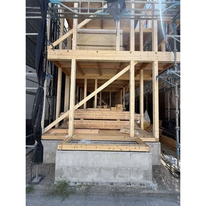 物件外観写真5　(建築中)