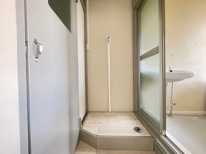 物件内観写真13　(洗濯機置場)