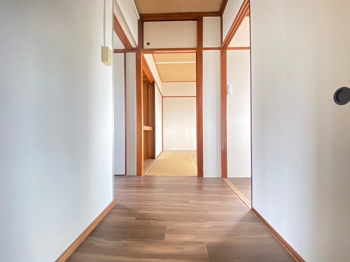 物件内観写真22　(廊下)