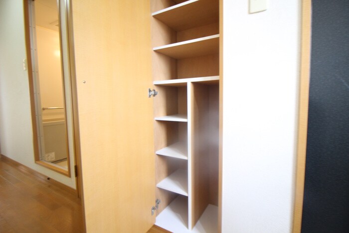 物件内観写真11　(靴箱)
