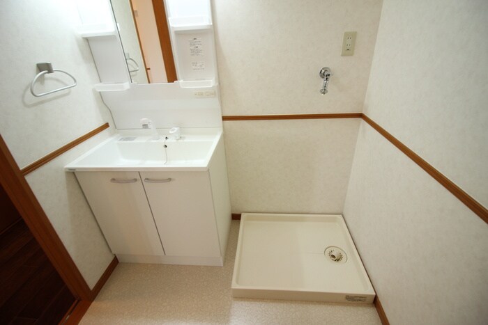 物件内観写真19　(洗濯機置場)