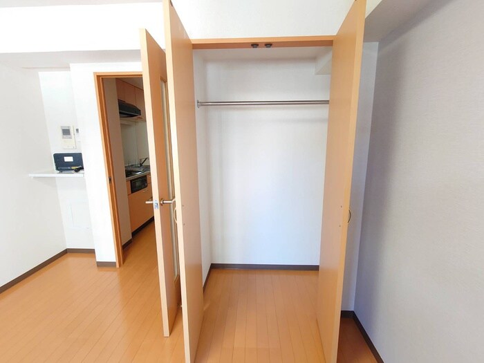 物件内観写真12　(収納)