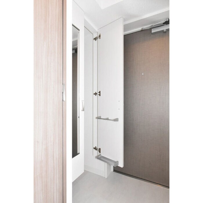 物件内観写真10　(玄関)