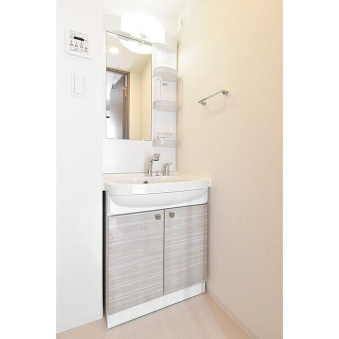 物件内観写真16　(洗面)