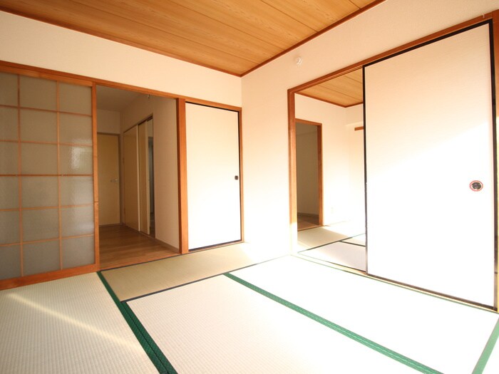 物件内観写真8　(居室)