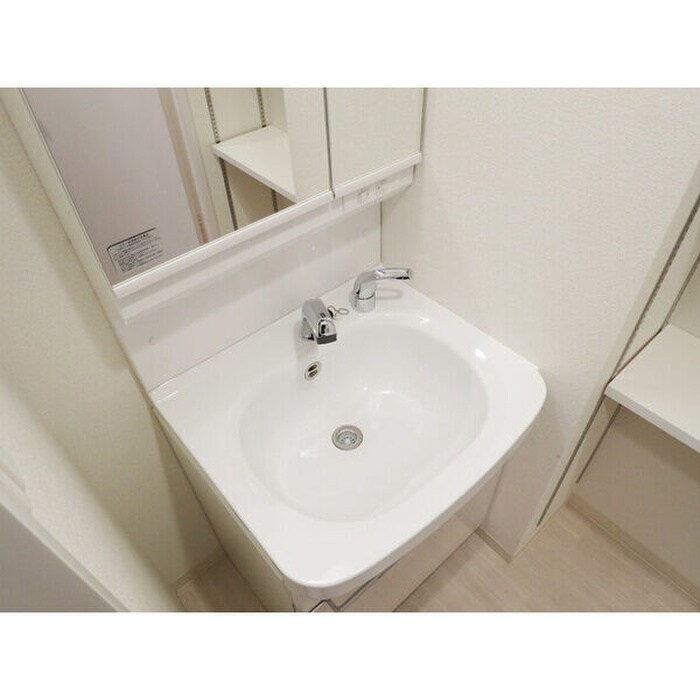 物件内観写真8　(洗面)