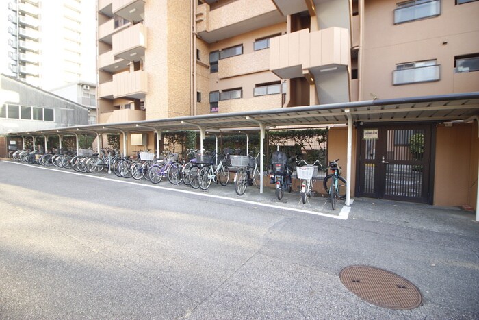 物件外観写真6　(駐輪場)