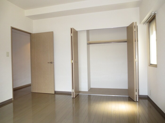 物件内観写真11　(居室)