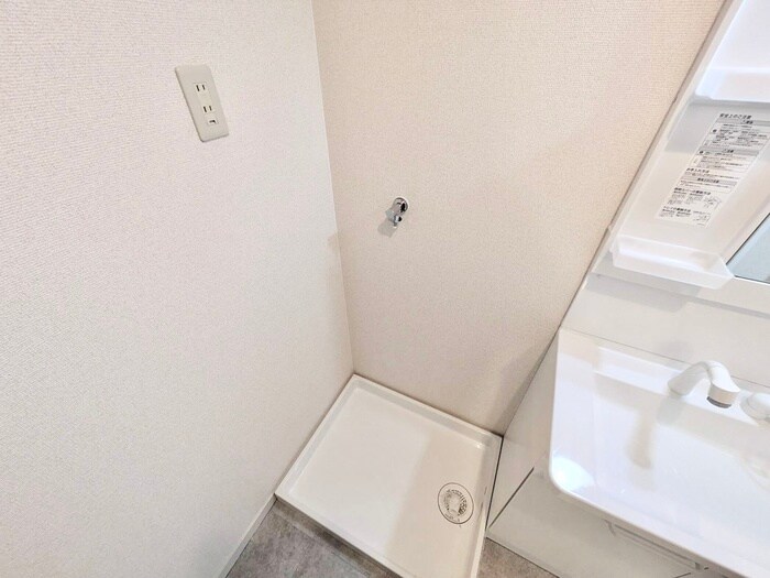 物件内観写真11　(洗濯機置場)