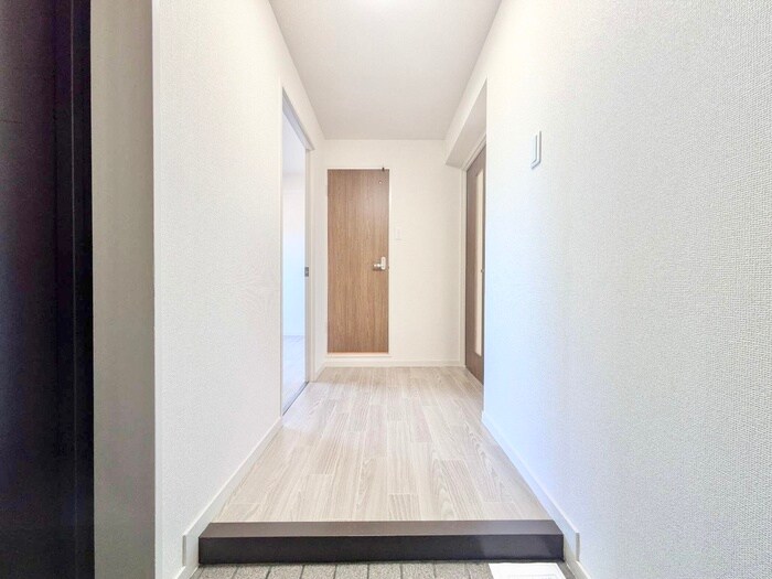 物件内観写真19　(廊下)
