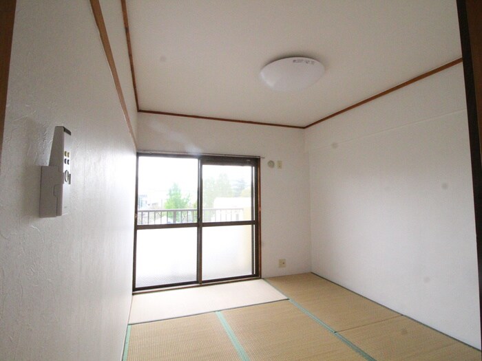 物件内観写真8　(居室)