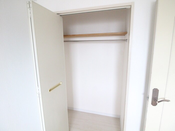 物件内観写真16　(収納)