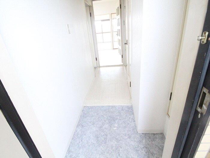 物件内観写真22　(玄関)
