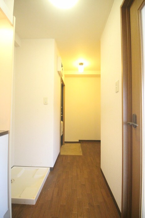 物件内観写真17　(廊下)