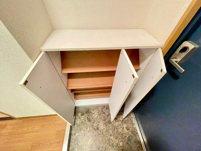 物件内観写真15　(靴箱)