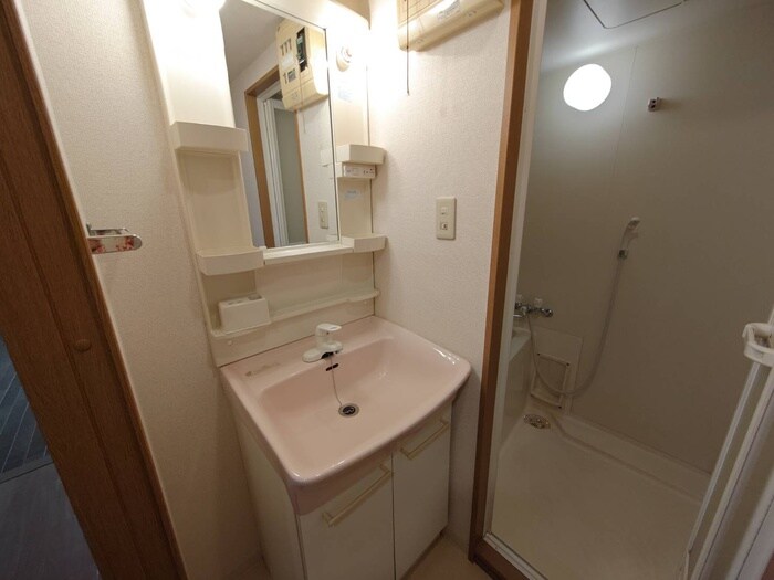 物件内観写真13　(洗面)