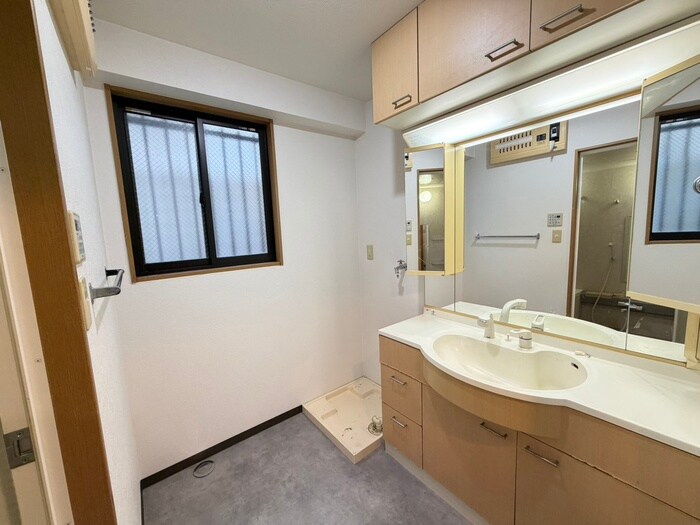 物件内観写真16　(洗面)